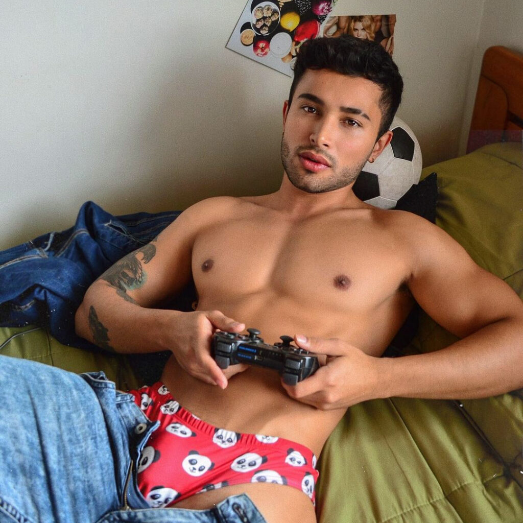 How to wear boxers and their consequences 1080x1286