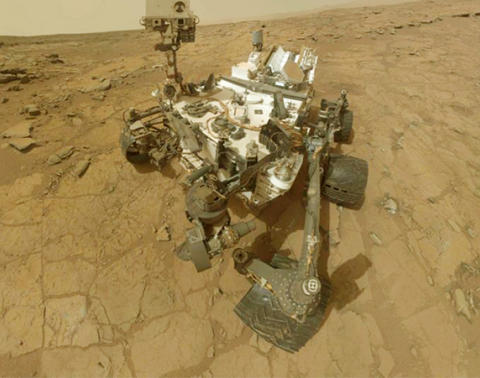From above Curiosity. Curiosity Mars 2021 selfie tryexploreplus 680x536
